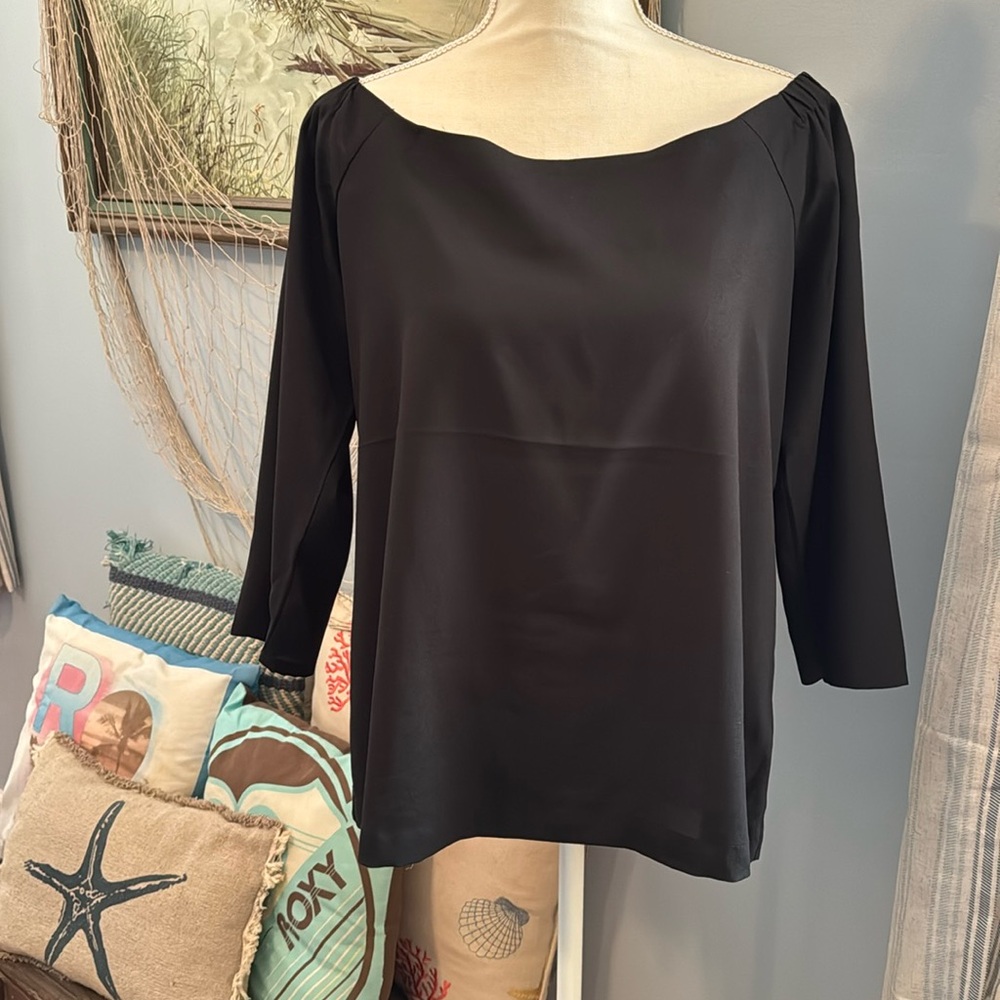 EUC Women’s L, The Limited off the shoulder blouse